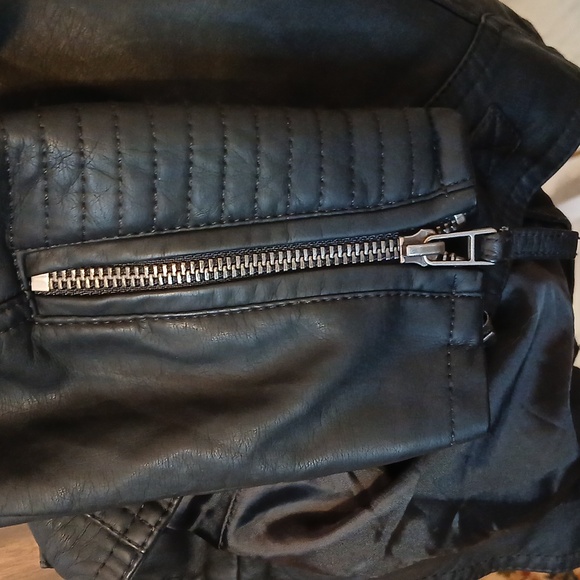Maurices Faux black leather  biker jacket size medium, BNWT. - Picture 6 of 7